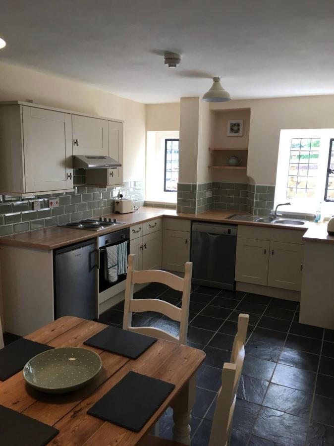 Cosy Arts & Crafts Cottage With Stunning Views Brecon Kültér fotó