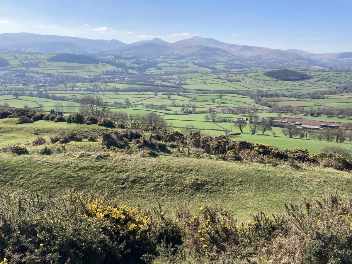 Cosy Arts & Crafts Cottage With Stunning Views Brecon Kültér fotó