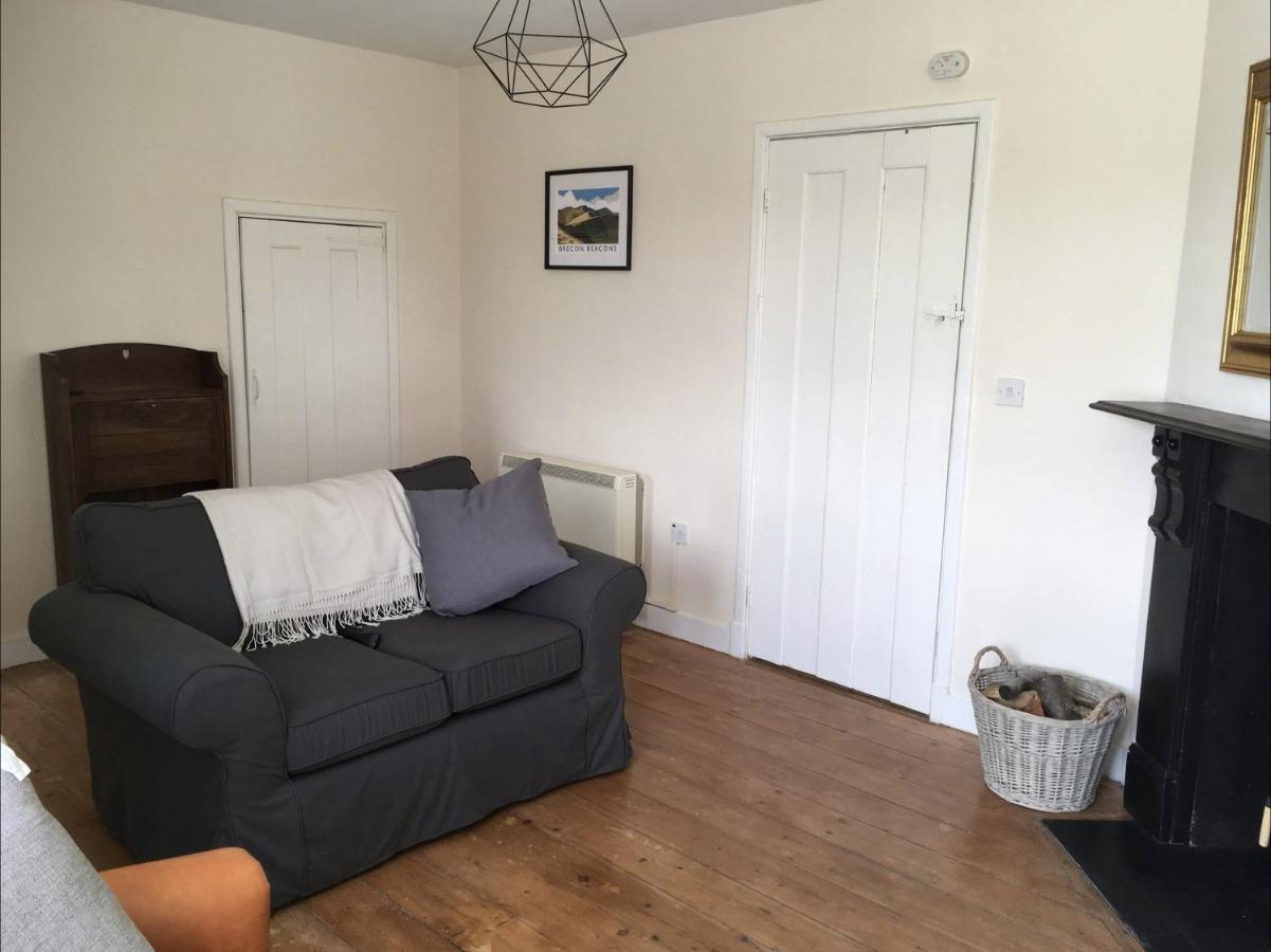 Cosy Arts & Crafts Cottage With Stunning Views Brecon Kültér fotó